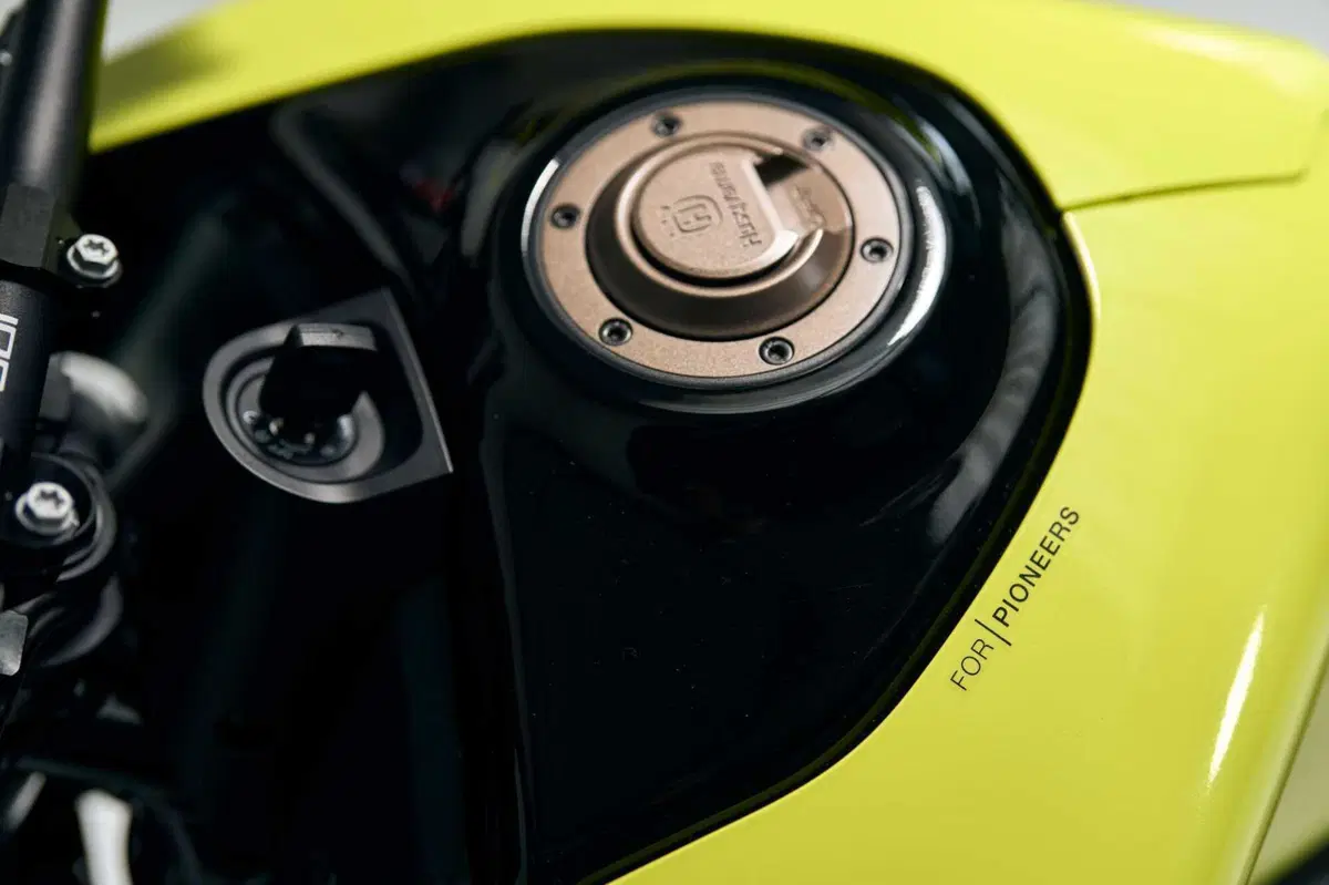 Husqvarna Vitpilen 801. Come va, pregi e difetti [VIDEO E GALLERY] (29)