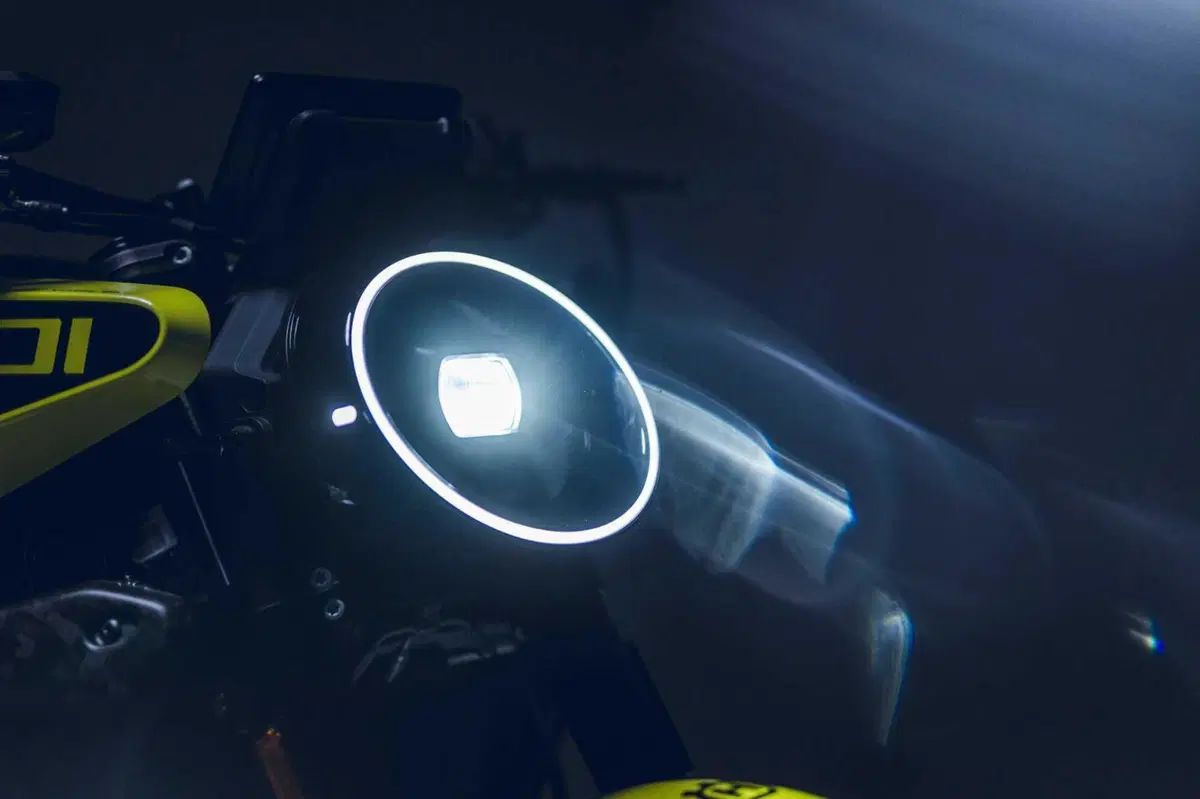 Husqvarna Vitpilen 801. Come va, pregi e difetti [VIDEO E GALLERY] (56)