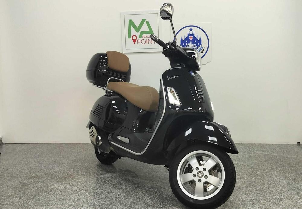 Vespa GTS 300 Touring ABS (2017 - 19) (2)