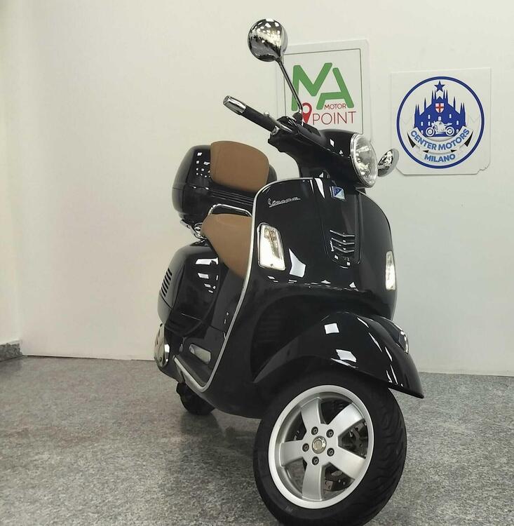 Vespa GTS 300 Touring ABS (2017 - 19) (5)