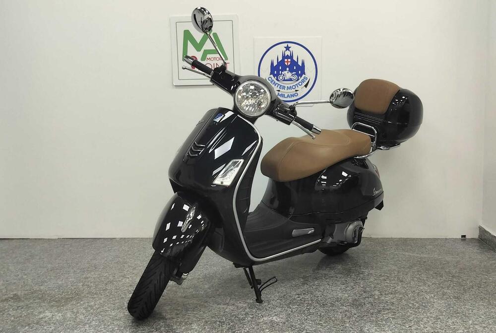 Vespa GTS 300 Touring ABS (2017 - 19) (4)