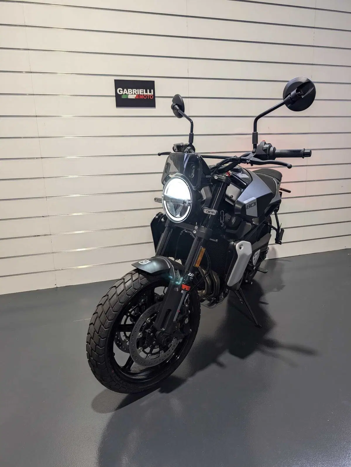 Husqvarna Svartpilen 801 (2024 - 26) (3)