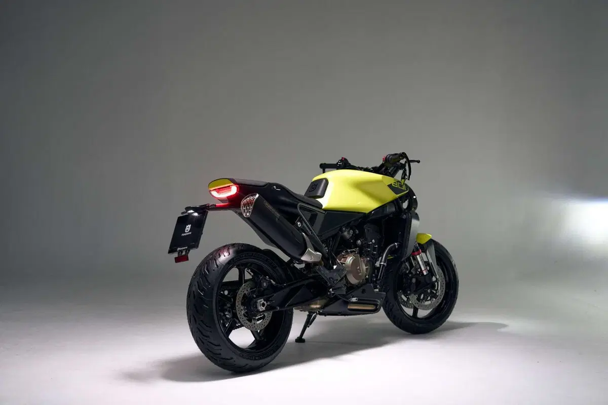 Husqvarna Vitpilen 801. Come va, pregi e difetti [VIDEO E GALLERY] (27)