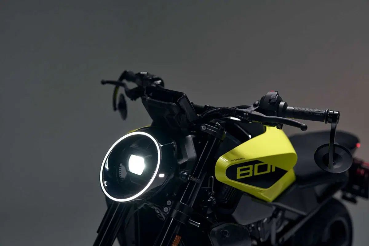 Husqvarna Vitpilen 801. Come va, pregi e difetti [VIDEO E GALLERY] (34)