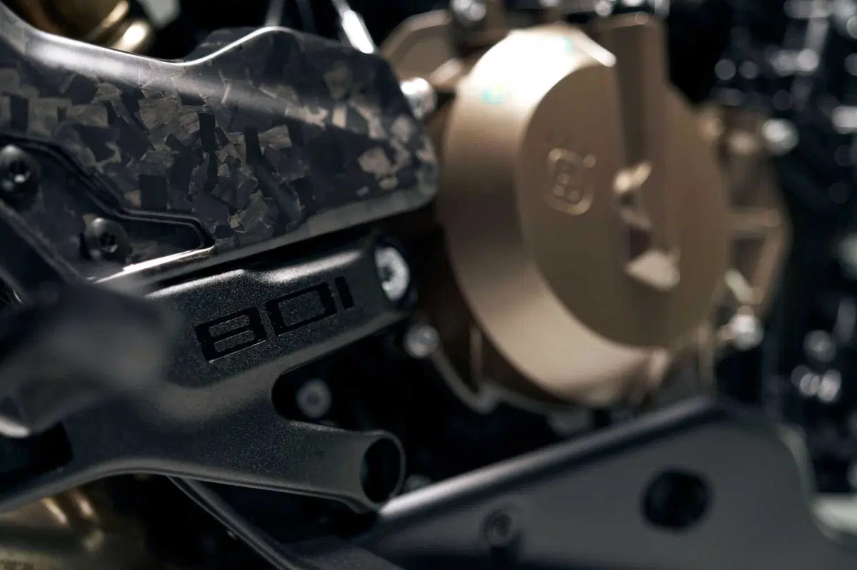 Husqvarna Vitpilen 801. Come va, pregi e difetti [VIDEO E GALLERY] (41)