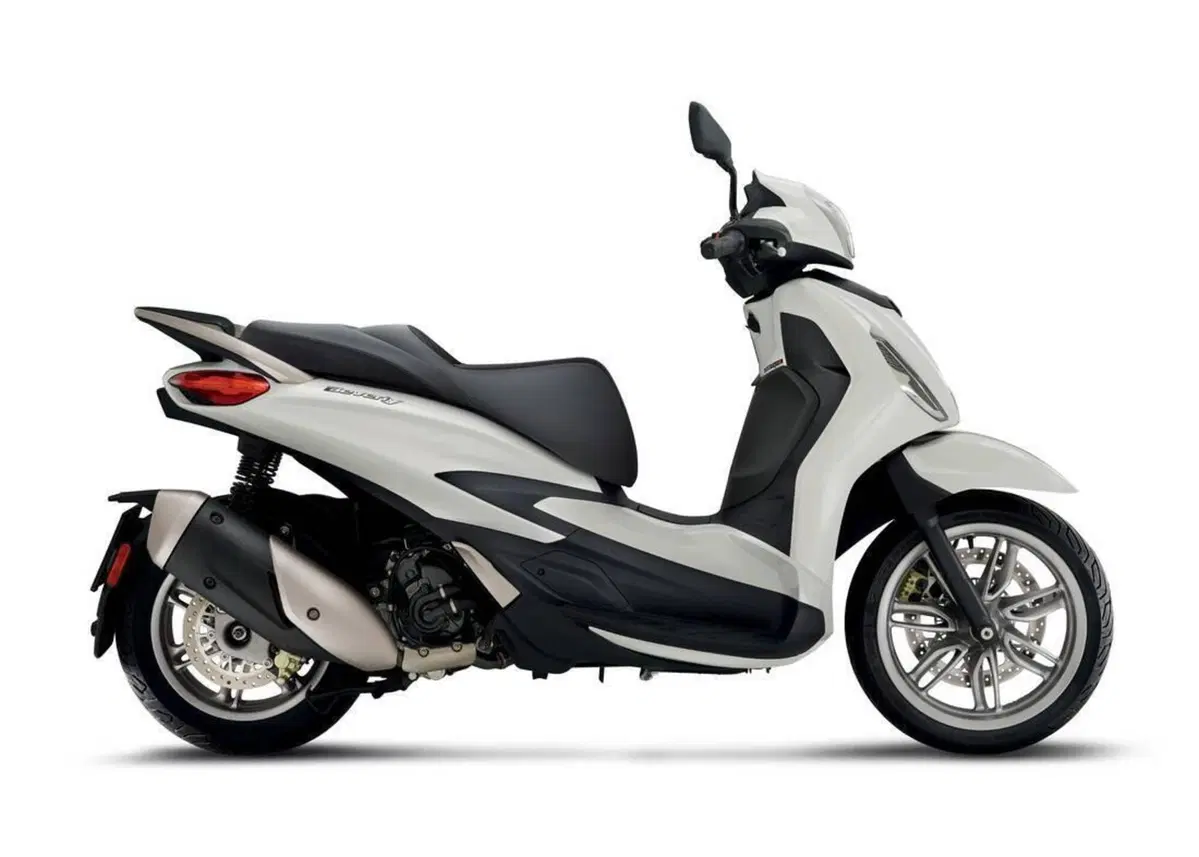 Piaggio Beverly 300 ABS-ASR (2021 - 25) (2)