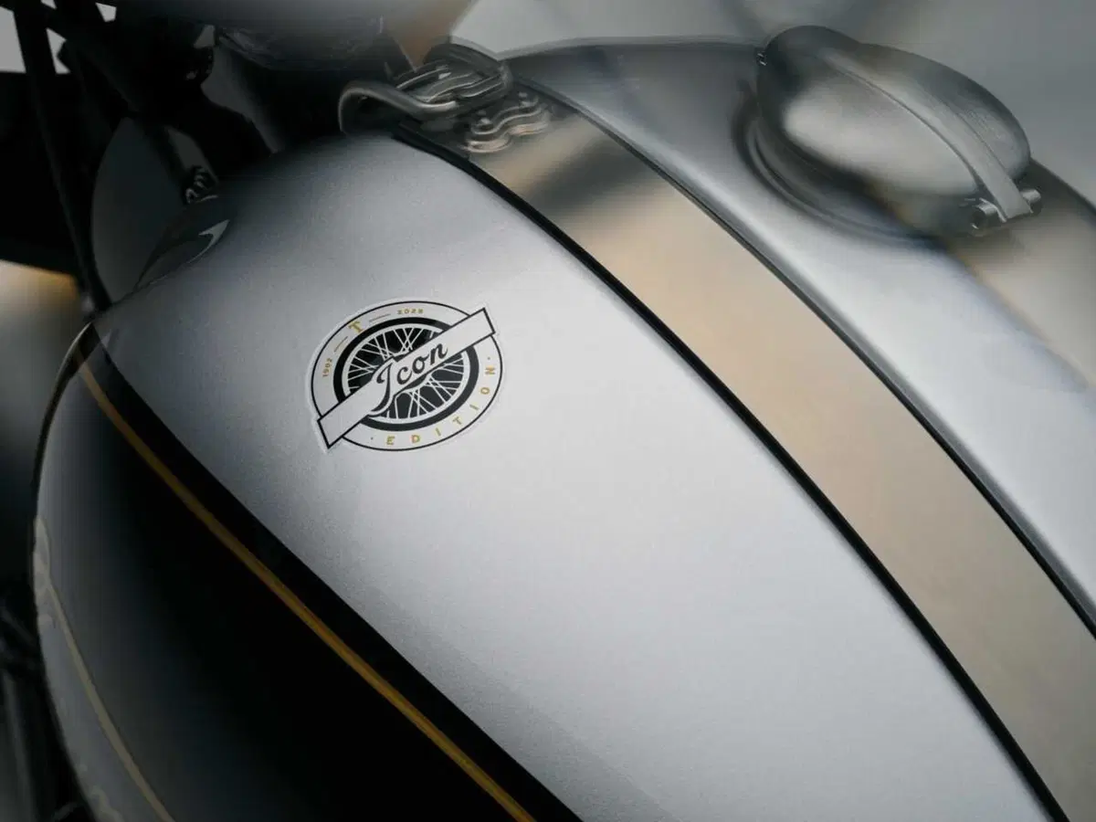 Triumph ritorna ad inizio Novecento con la Icon Edition su 7 modelli (12)