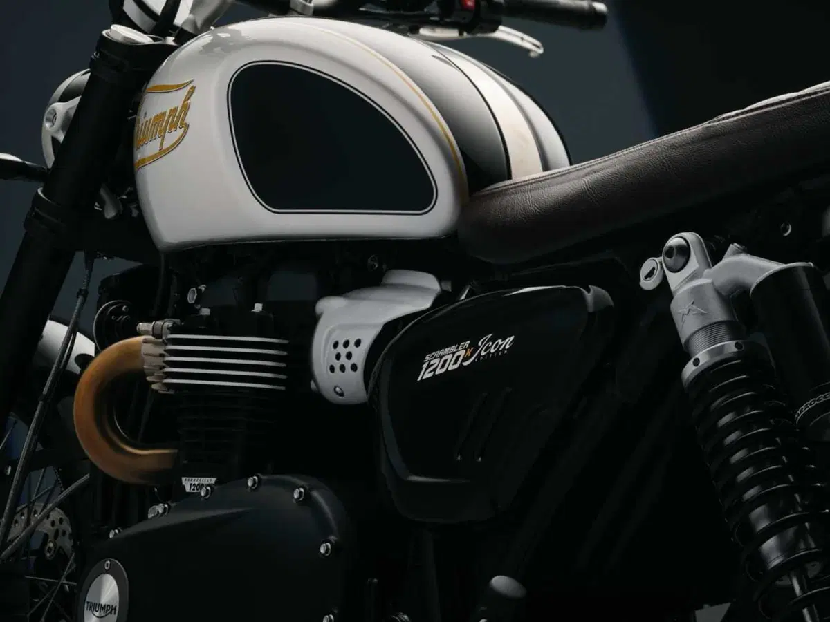 Triumph ritorna ad inizio Novecento con la Icon Edition su 7 modelli (19)