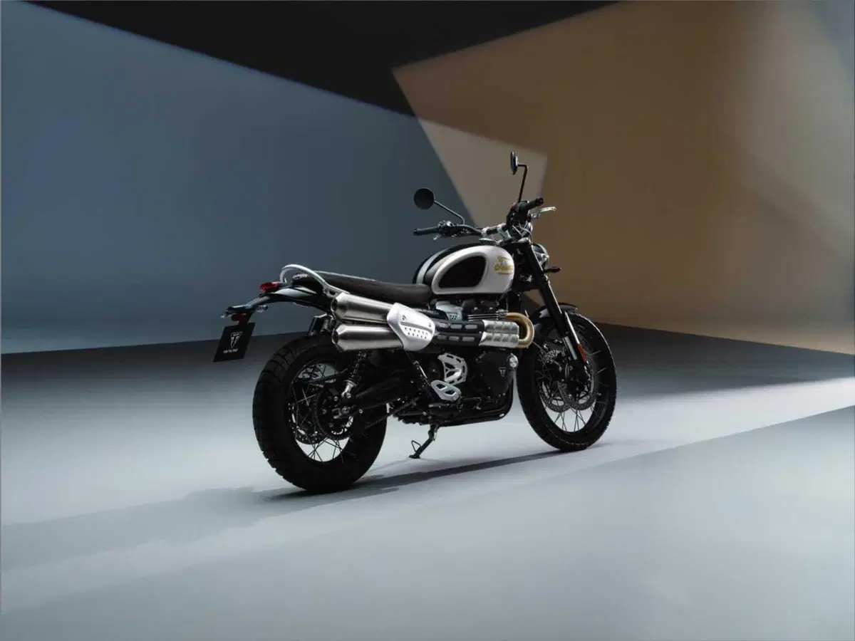 Triumph ritorna ad inizio Novecento con la Icon Edition su 7 modelli (22)
