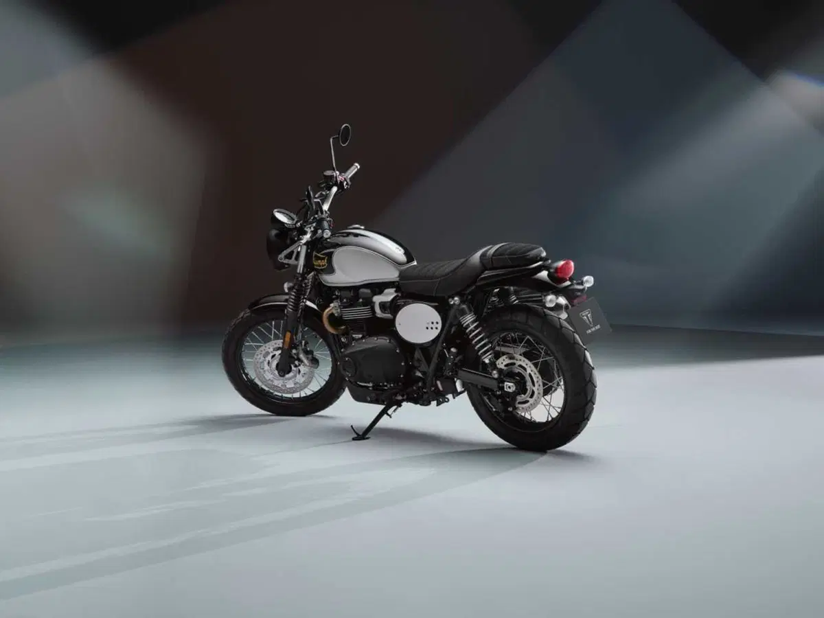 Triumph ritorna ad inizio Novecento con la Icon Edition su 7 modelli (23)