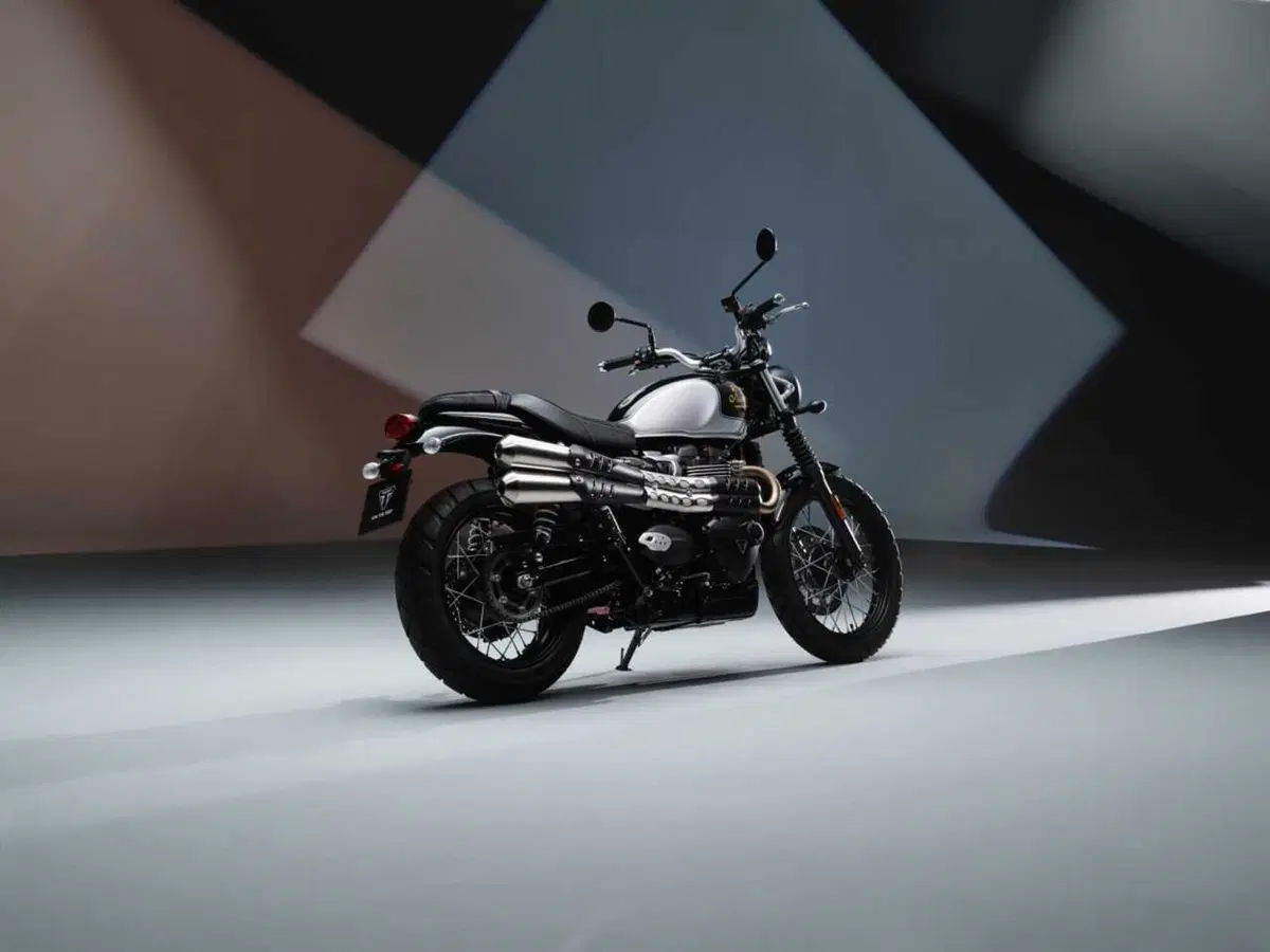 Triumph ritorna ad inizio Novecento con la Icon Edition su 7 modelli (30)