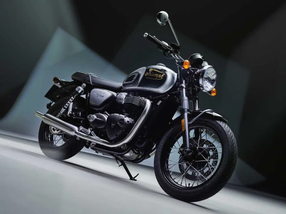 Triumph ritorna ad inizio Novecento con la Icon Edition su 7 modelli (39)
