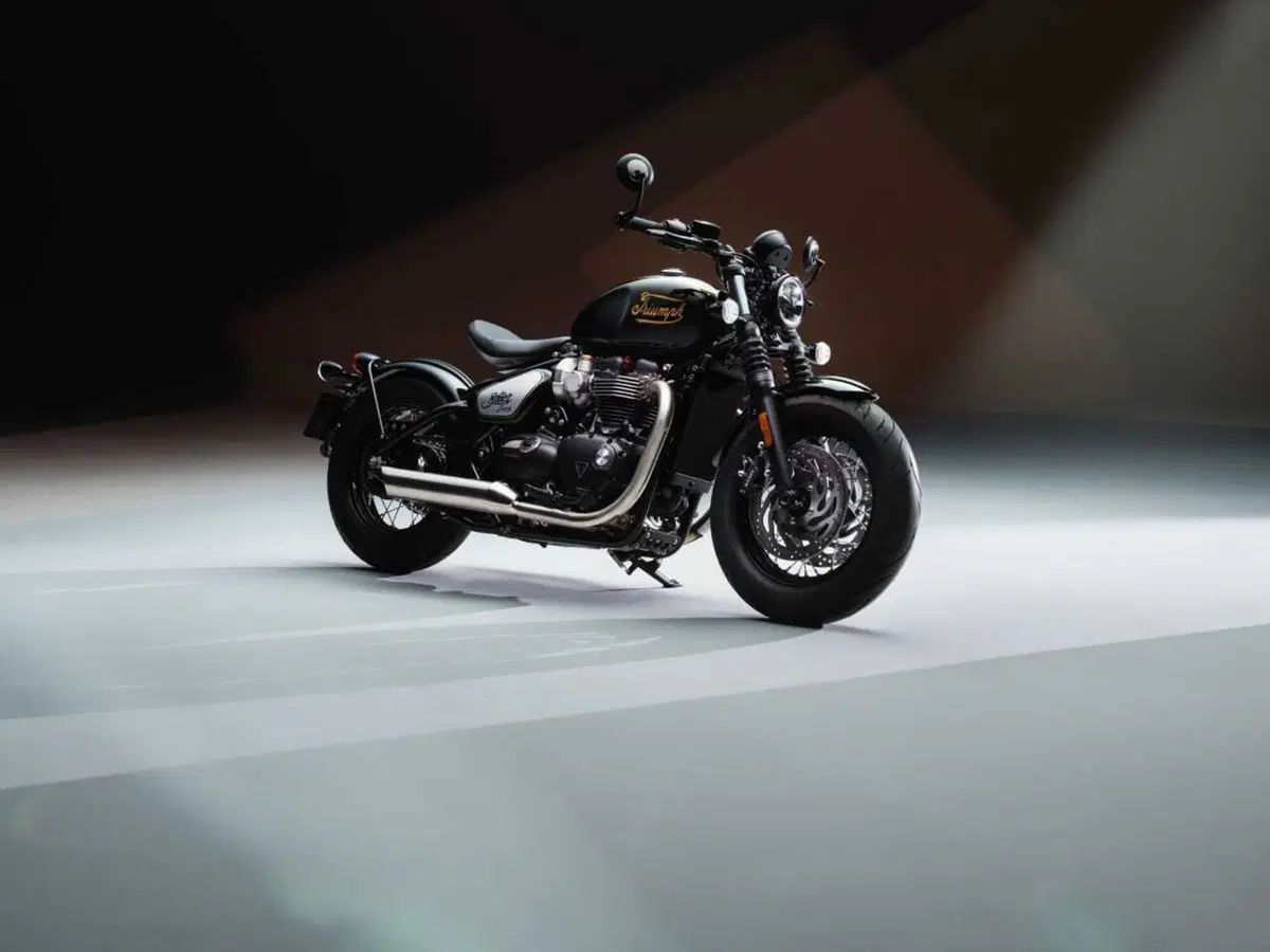 Triumph ritorna ad inizio Novecento con la Icon Edition su 7 modelli (49)