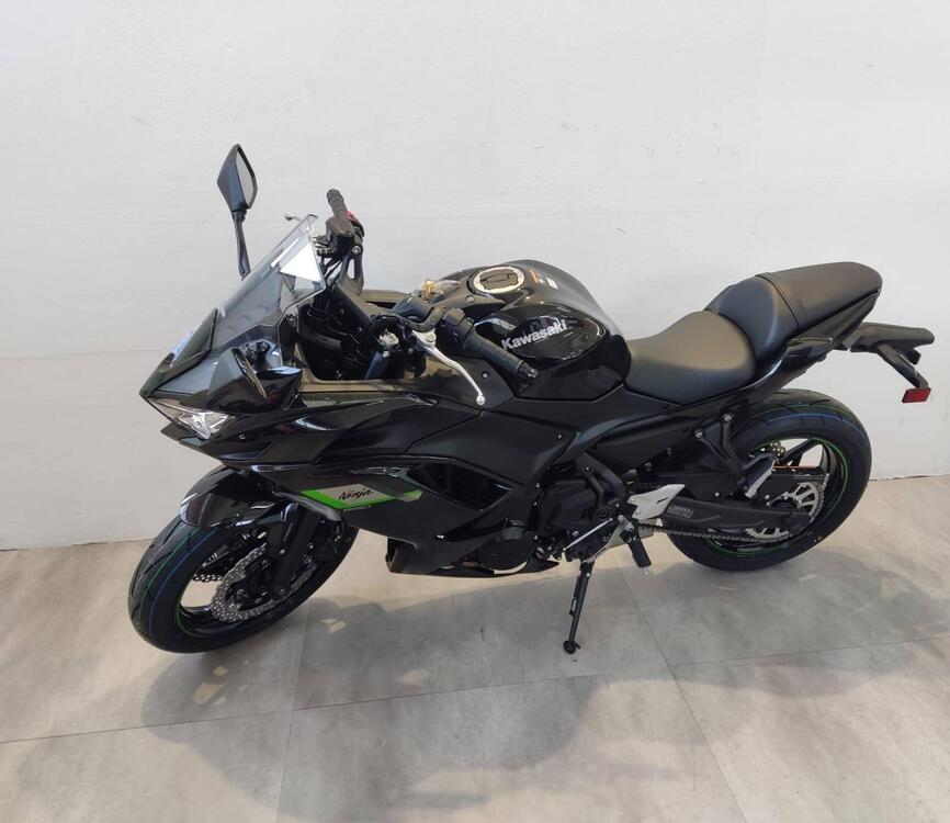 Kawasaki Ninja 650 (2021 - 25) (2)