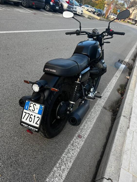 Moto Guzzi V7 III Stone Night Pack (2019 - 20) (5)