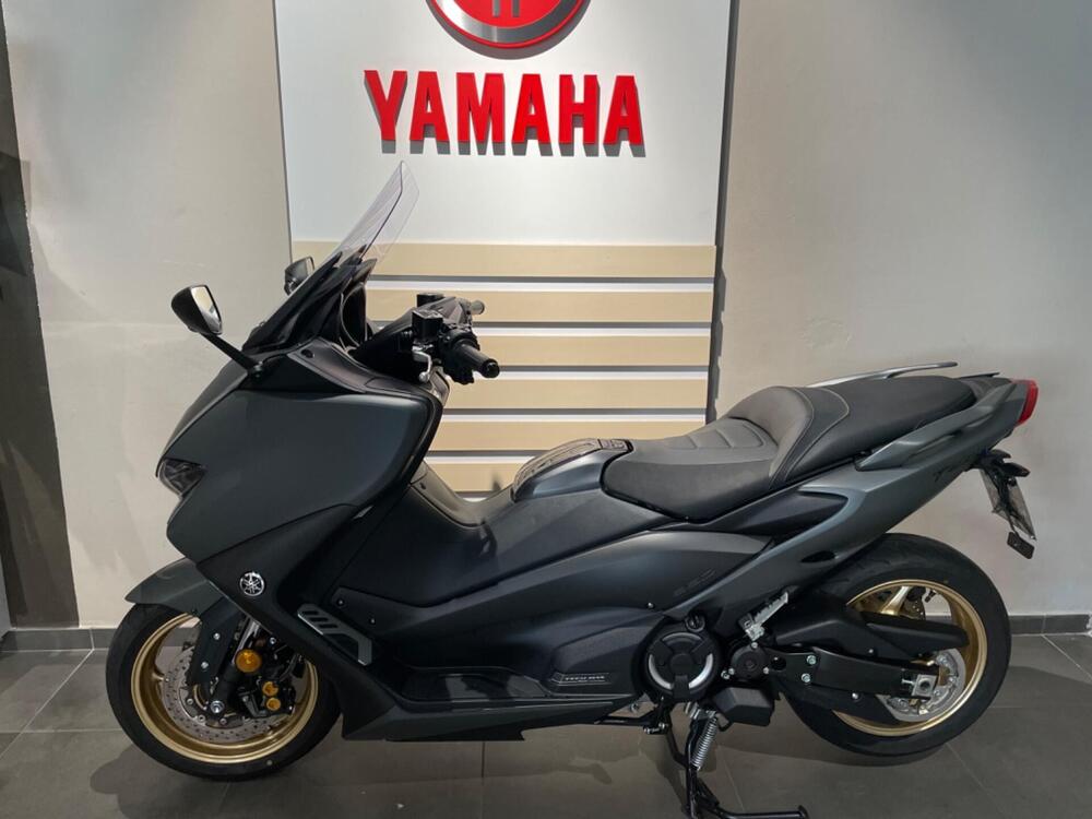 Yamaha T-Max 560 Tech Max (2021) (2)