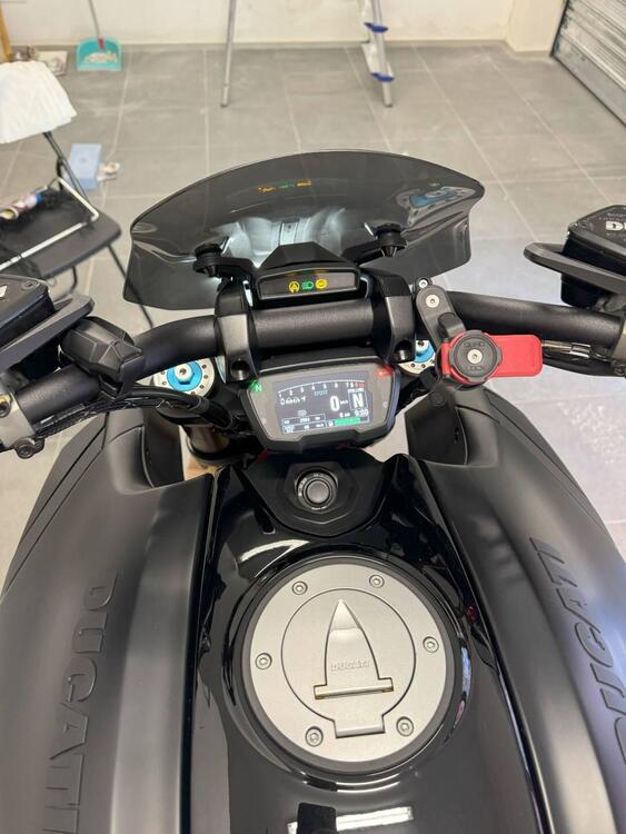 Ducati Diavel 1260 S (2021 - 22) (3)