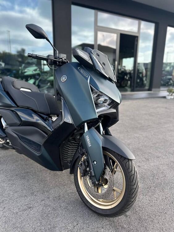 Yamaha X-Max 300 Tech Max (2021 - 24) (2)