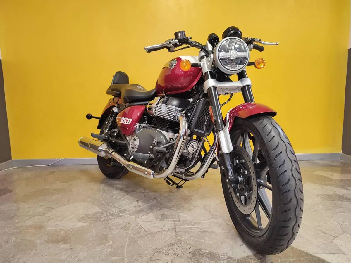 Royal Enfield Super Meteor 650 (2023 - 26) (2)