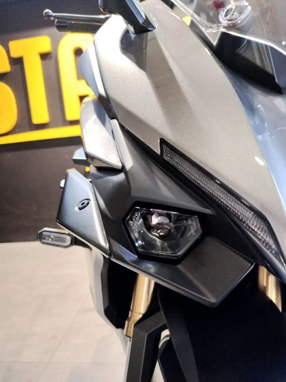 Suzuki GSX-S1000GT (2025 - 26) (2)