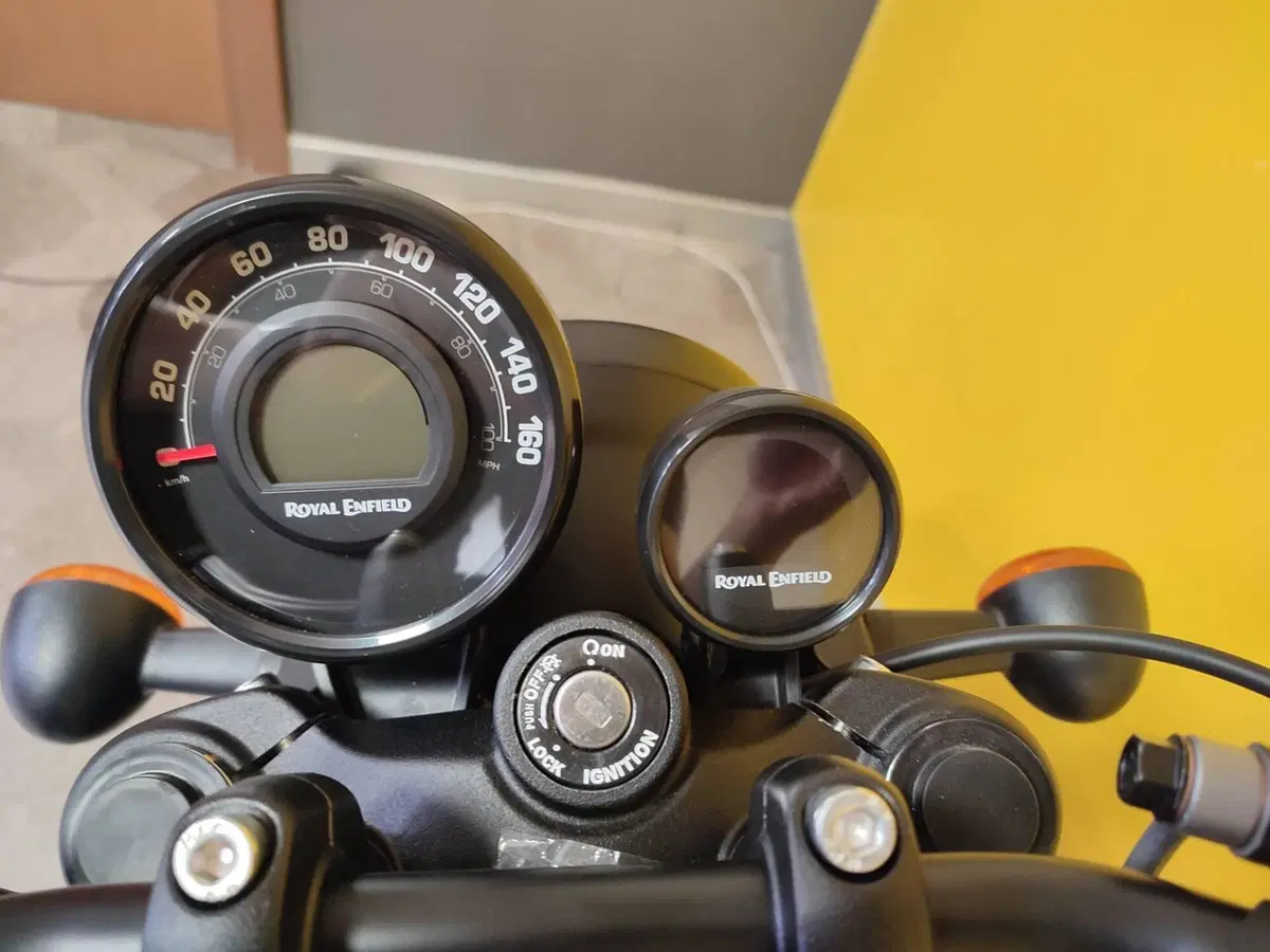 Royal Enfield HNTR 350 (2022 - 26) (5)