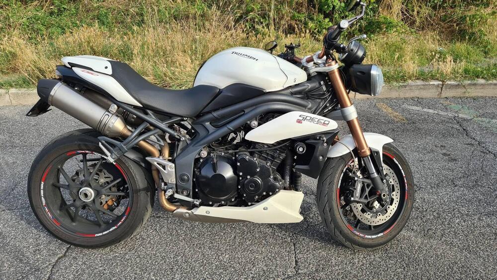 Triumph Speed Triple 1050 ABS (2011 - 15) (5)