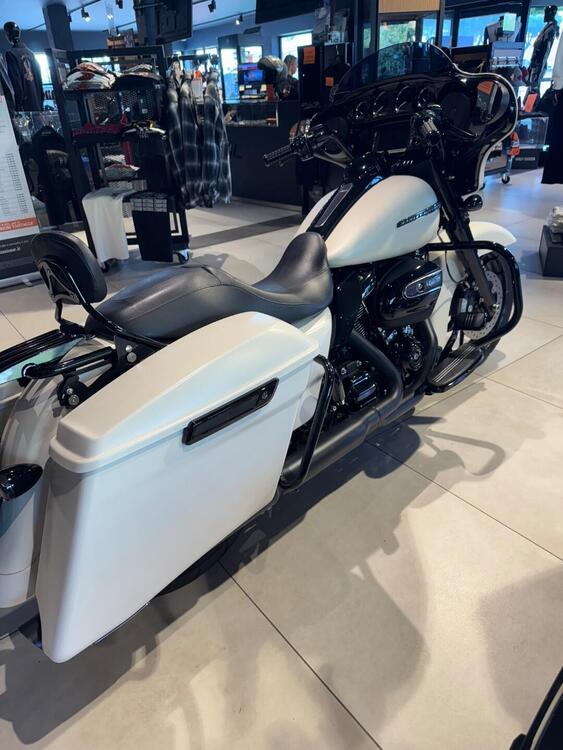 Harley-Davidson 107 Street Glide Special (2017 - 19) - FLHXS (4)