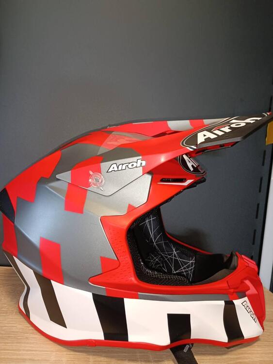 Casco Cross Airoh