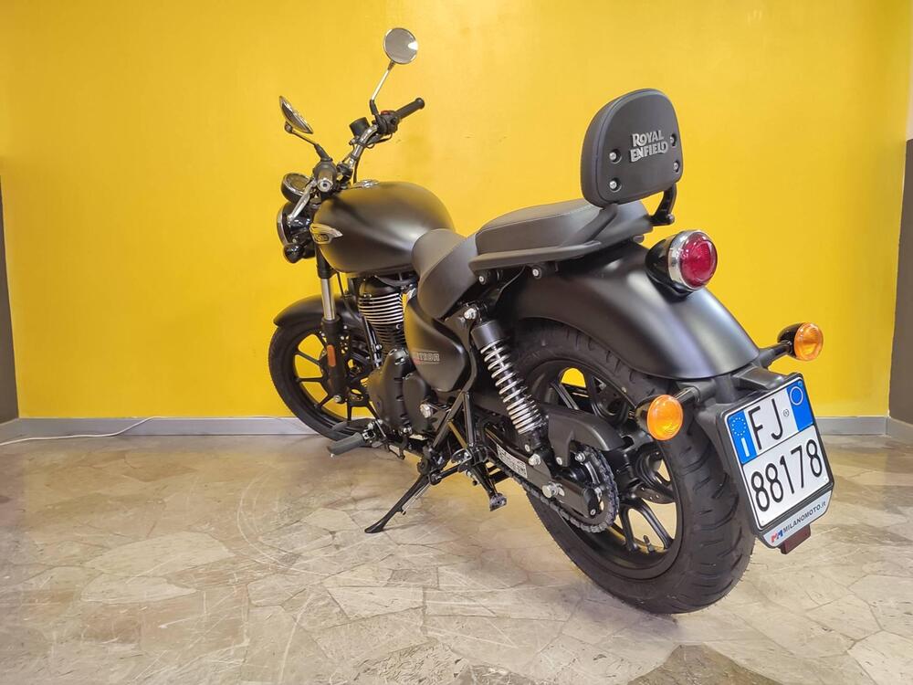 Royal Enfield Meteor 350 Stellar (2021 - 24) (4)