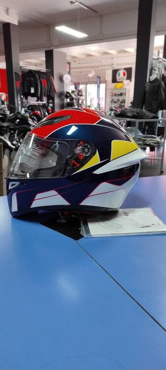 K1 Pitlane Blue Red Yellow Agv (2)