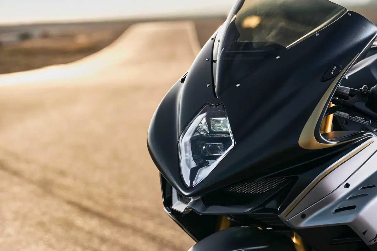 MV Agusta F3 Competizione, la Supersport più bella ed elitaria [EMBARGO 31/10 ore 17] (6)