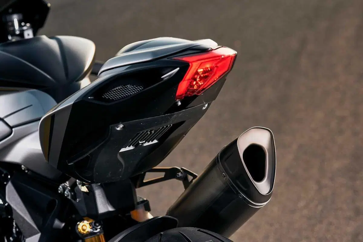 MV Agusta F3 Competizione, la Supersport più bella ed elitaria [EMBARGO 31/10 ore 17] (7)