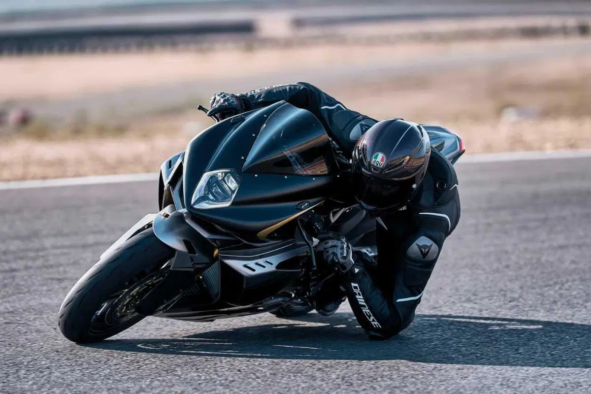 MV Agusta F3 Competizione, la Supersport più bella ed elitaria [EMBARGO 31/10 ore 17] (9)