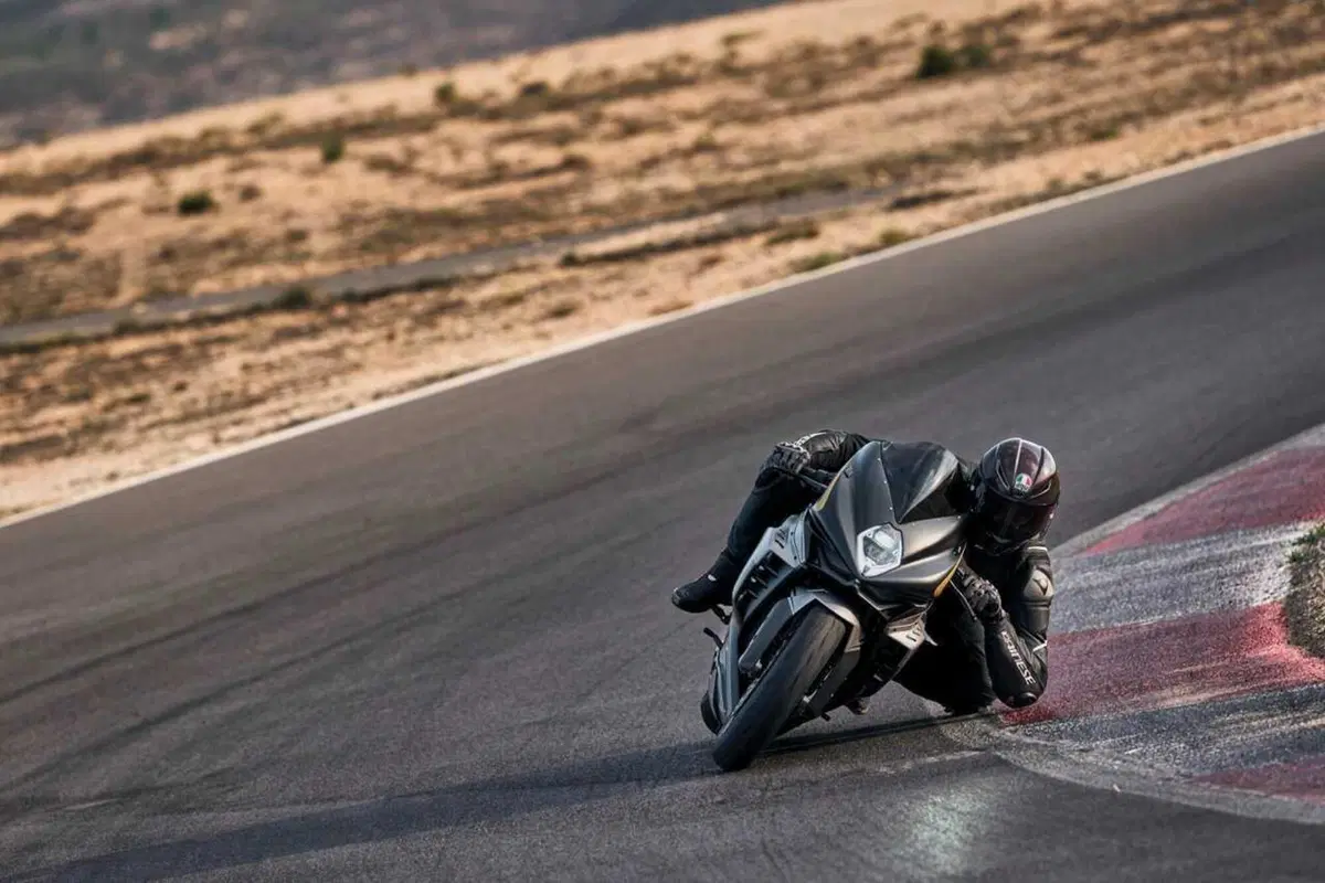 MV Agusta F3 Competizione, la Supersport più bella ed elitaria [EMBARGO 31/10 ore 17] (13)