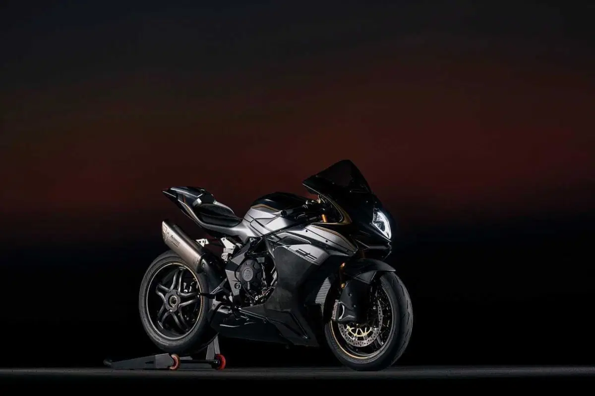 MV Agusta F3 Competizione, la Supersport più bella ed elitaria [EMBARGO 31/10 ore 17] (16)