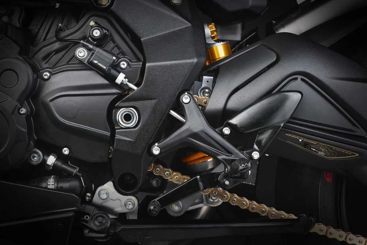 MV Agusta F3 Competizione, la Supersport più bella ed elitaria [EMBARGO 31/10 ore 17] (49)