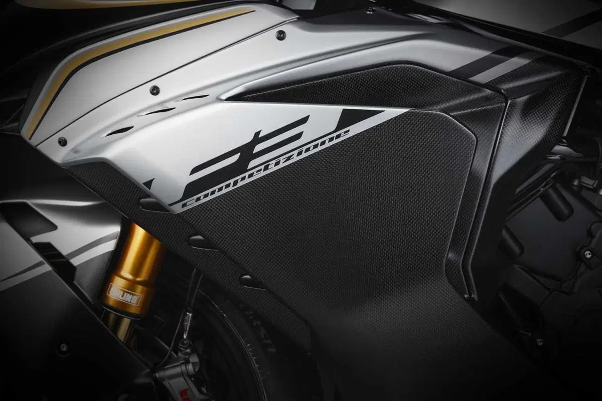 MV Agusta F3 Competizione, la Supersport più bella ed elitaria [EMBARGO 31/10 ore 17] (55)