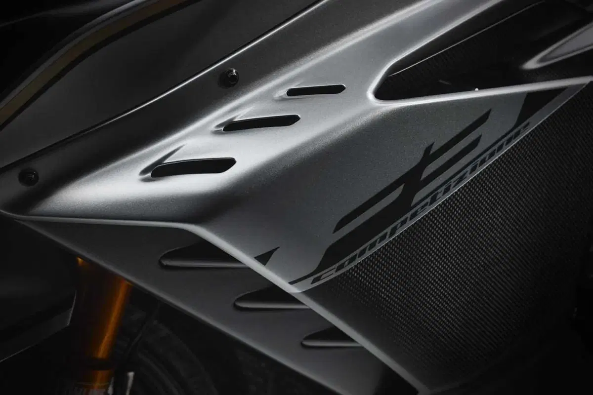 MV Agusta F3 Competizione, la Supersport più bella ed elitaria [EMBARGO 31/10 ore 17] (60)