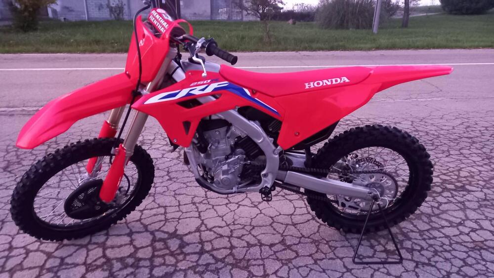 Honda CRF 250 R (2022)