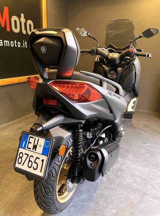 Yamaha X-Max 300 Tech Max (2021 - 24) (2)