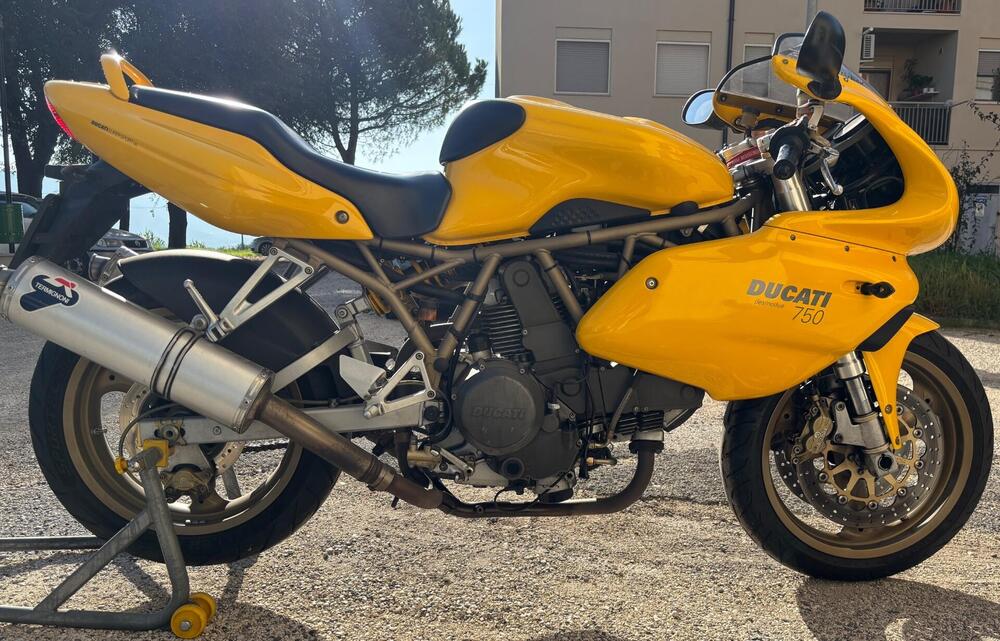 Ducati SuperSport 750 HF I.E.(1999 - 02)