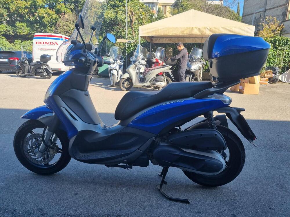 Piaggio Beverly 350 ABS (2016 - 20) (2)