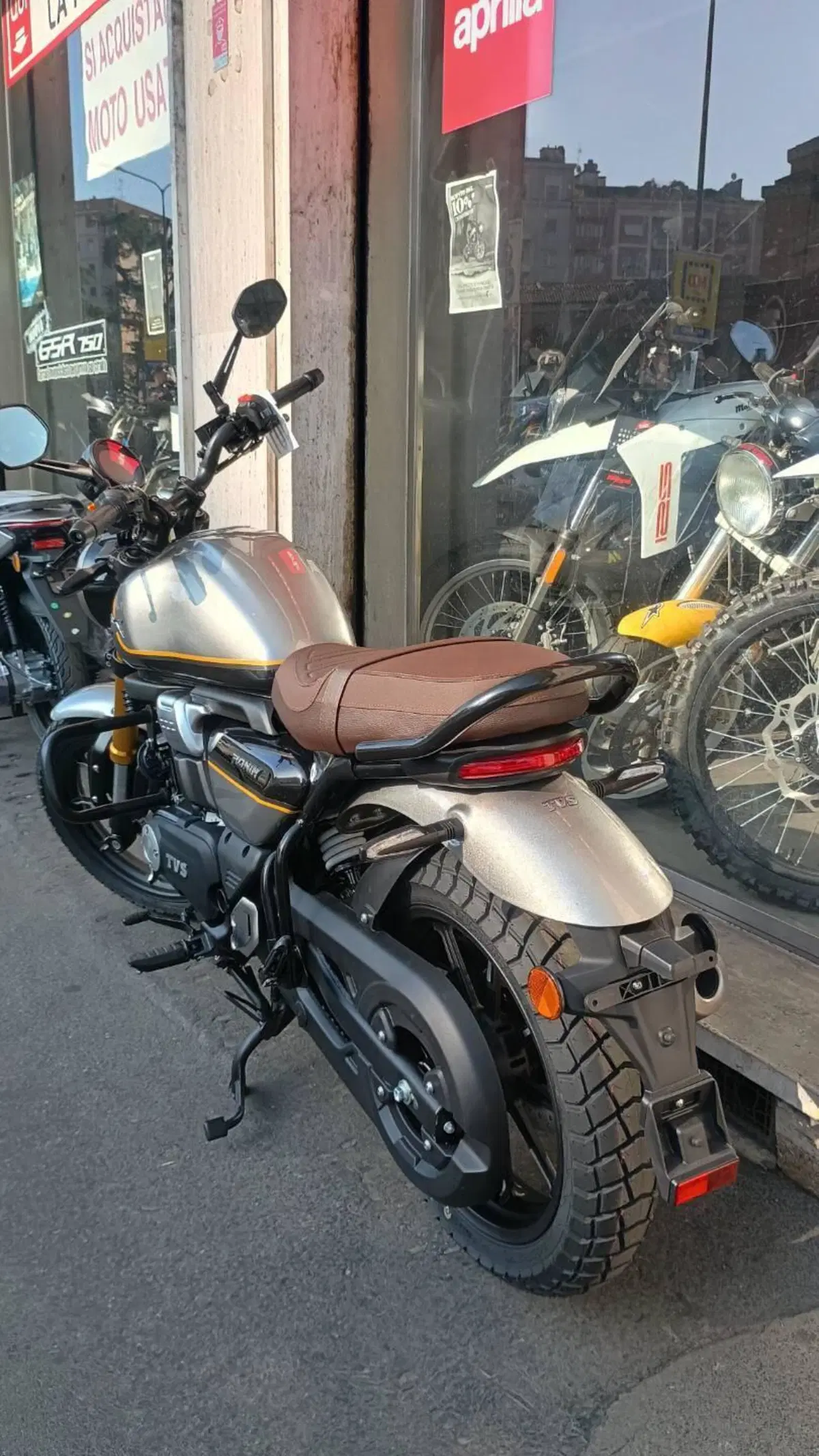 TVS Motor Ronin 250 (2024 - 26) (5)