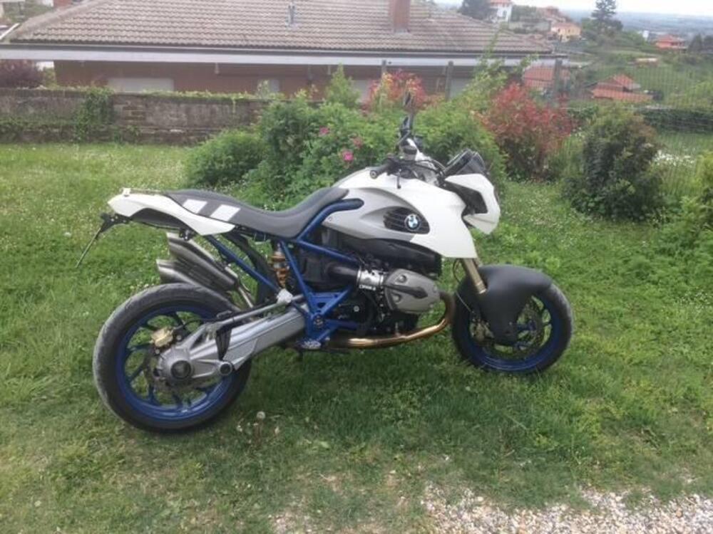 Bmw HP2 Megamoto (4)