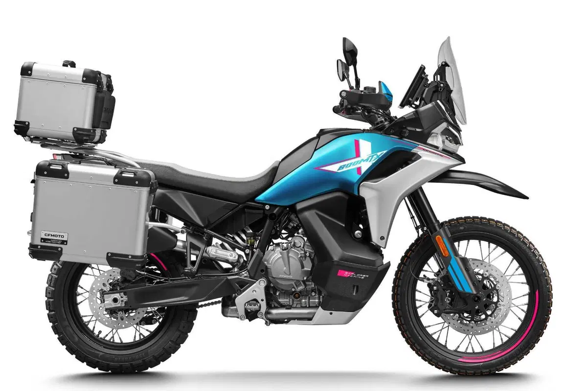 Svelata a EICMA 2024 la CFMOTO 800MT-X: previste due versioni entrambe con IMU e motore da 95 CV (4)