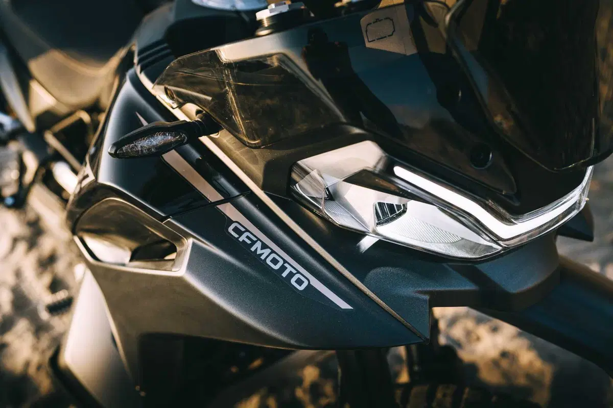[NON PUBBLICARE EMBARGO] Svelata a EICMA 2024 la CFMOTO 800MT-X: previste due versioni entrambe con IMU e motore da 95 CV  (4)