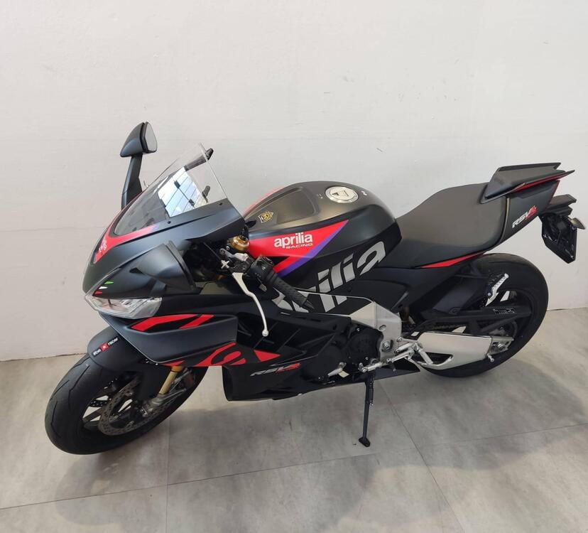 Aprilia RSV4 1100 Factory (2021 - 24) (2)