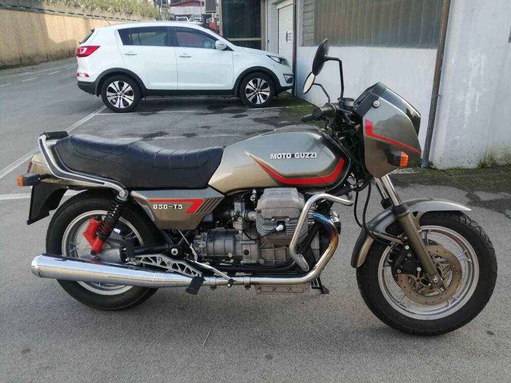 Moto Guzzi 850 T5