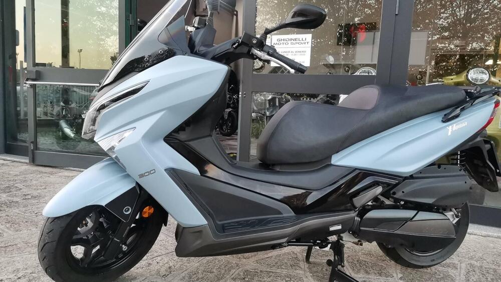 Kymco X-Town 300i City (2021 - 24) (2)