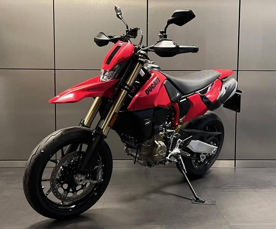 Ducati Hypermotard 698 Mono (2024) (3)